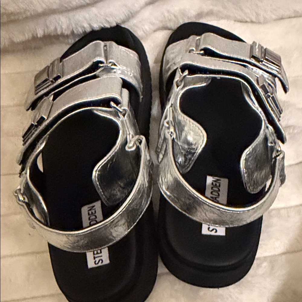 Steve Madden Silver Metallic Double Strap Sandals - Picture 3 of 4